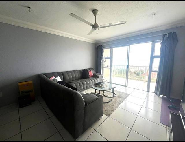 2 BEDROOM APARTMENT FOR SALE IN MARGATE BEACH